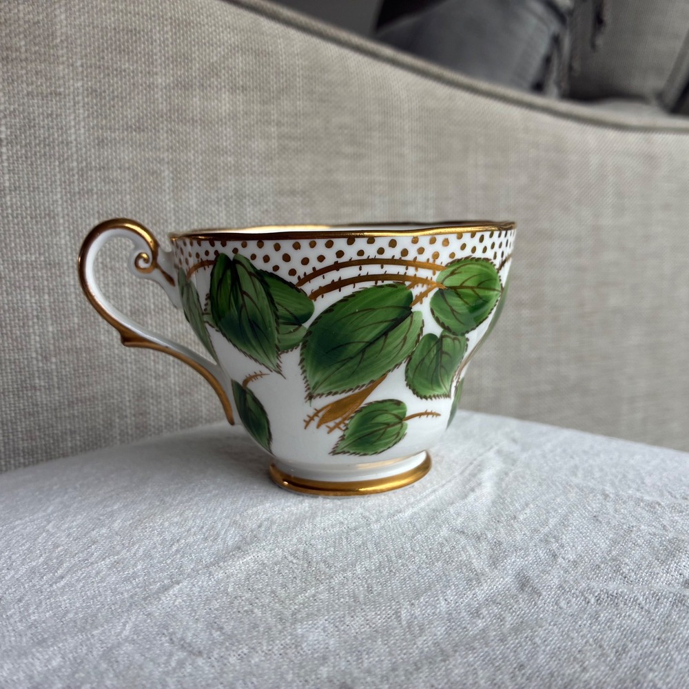 Vintage Royal Standard Trend Teacup Green Leaf Gold Trim Bone China England 418